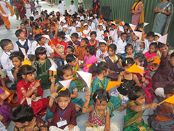 Children dressed as Warkaris